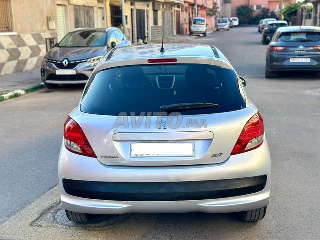 Peugeot 207 bon état - 2