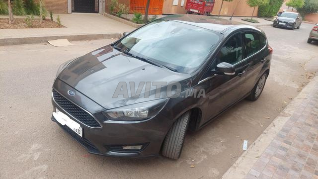 Ford Focus 2016 1ère main - 2