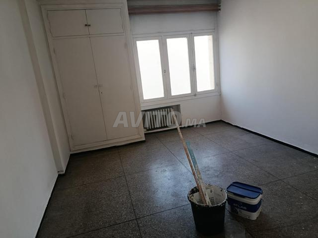 Un très bon studio vide à louer - 2
