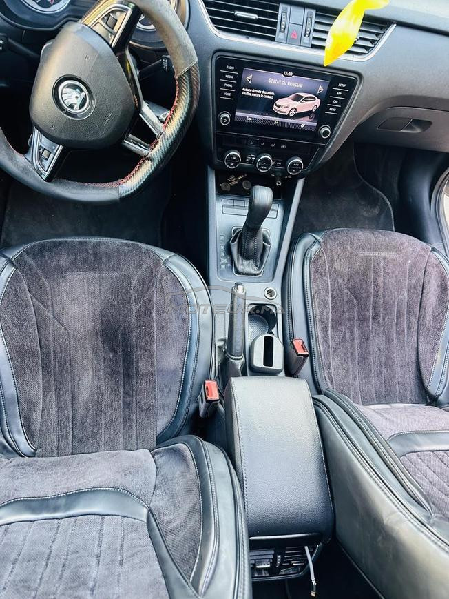 Skoda Octavia Diesel Automatique 2017 à Agadir