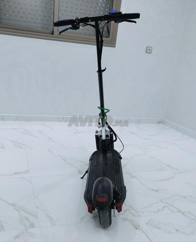 Est-ce toujours disponible ? - 2