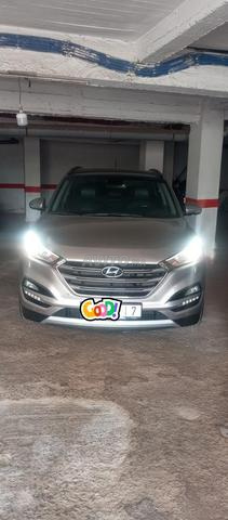 Hyundai Tucson full options - 2