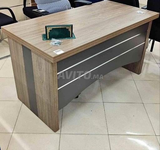 Bureaux importés 1.40 de taille pratique pour divers espaces ✨ - 2