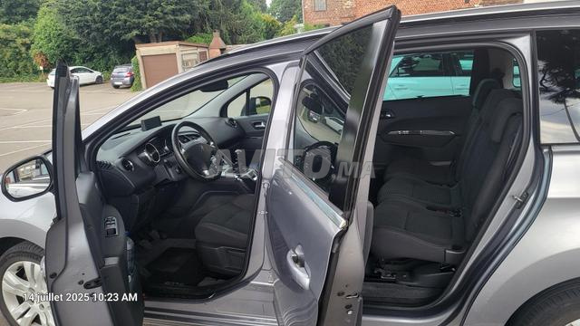 Peugeot 5008 Diesel Manuelle 2017 à Kénitra