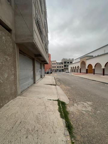 محلات تجارية موقع استراتيجي - 2