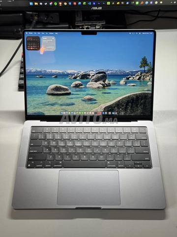 MacBook Pro M3 Pro 14 pouces 18Go 512SSD 16 Cycles