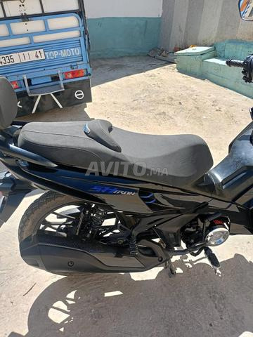 Moto SH Iron à vendre, excellent état - 2
