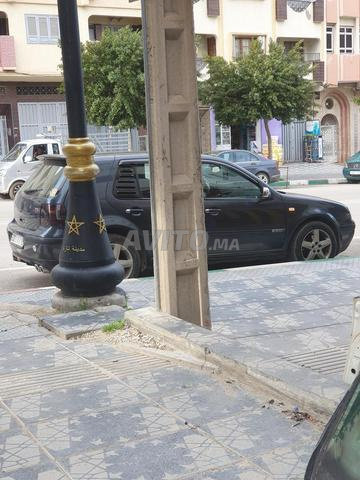 Golf 4 / 110 très propre, jamais accidentée, téléphone - 2