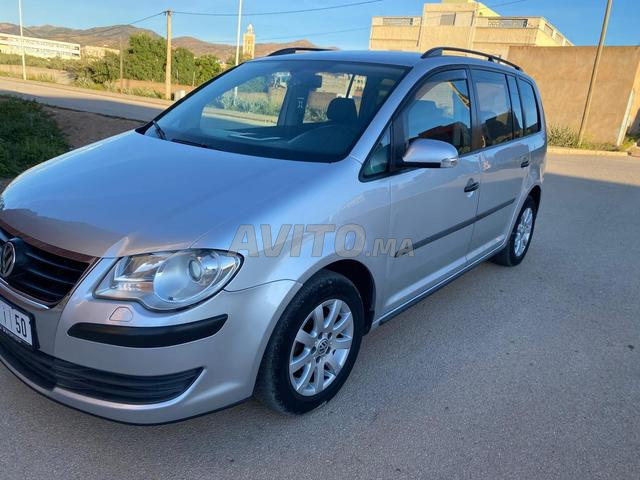 Volkswagen-touran - 2