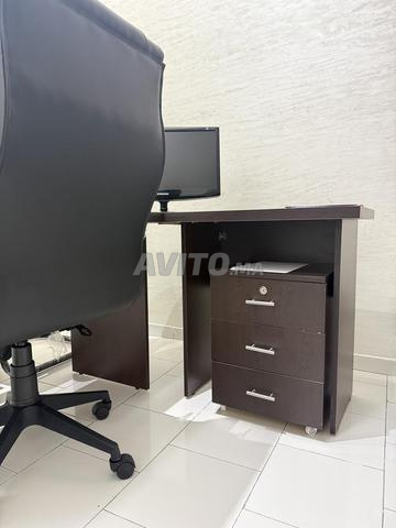 مكتب L مع 3 كراسي وطاولة صغيرة - 2