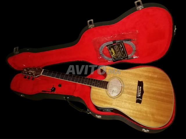 جيتار كهربائي صوتي فانتاج