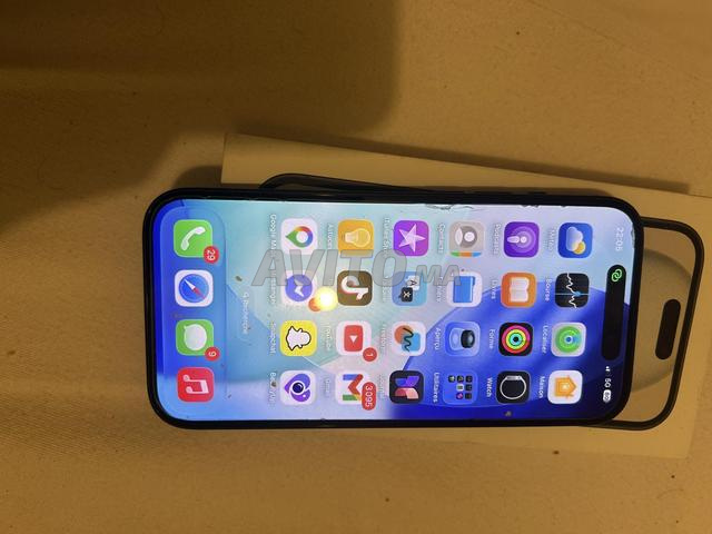 iPhone 15 noir 128Go