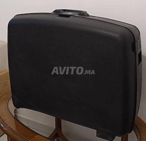 Valise DELSEY rigide grand format très bon état