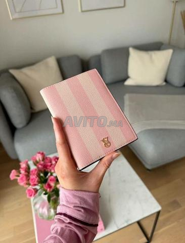 حافظة جواز سفر فيكتوريا سيكريت VS4320 - 2