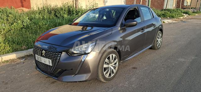 بيجو بحالة ممتازة - 2