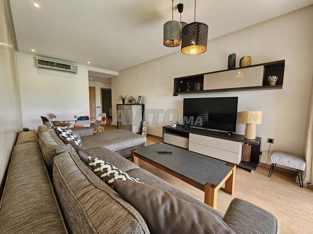 شقة استثنائية بالطابق الأرضي بحديقة للإيجار - 2