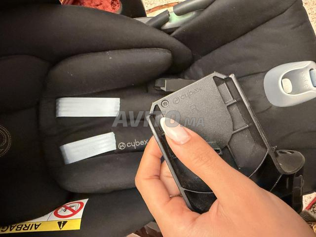 مقعد سيارة Cybex Cloud T مع محول Cybex