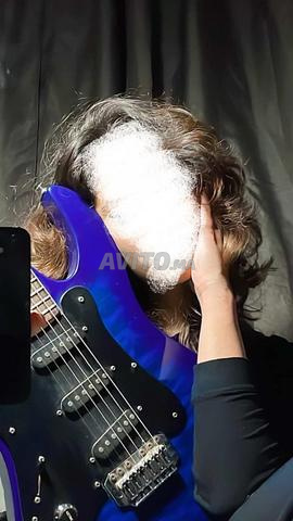 Guitare électrique IBANEZ avec ampli et accessoires - 2