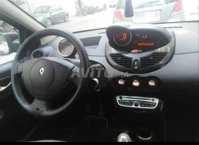 Voiture Renault très propre, deuxième main - 2