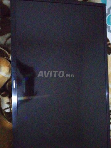 Téléviseur neuf et récent - 2