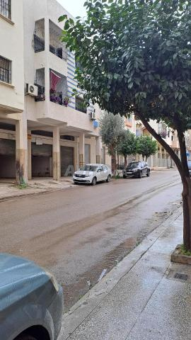 2 locaux commerciaux à vendre - 2