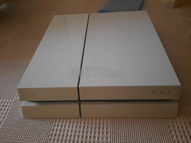 بلاي ستيشن 4 فات غير معدلة