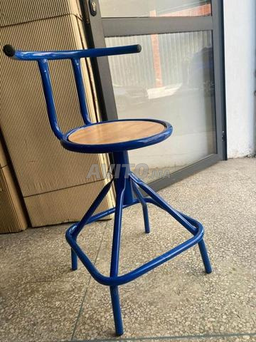 Mobilier scolaire pratique adapté aux établissements scolaires ✨