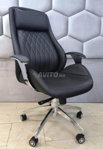 Mobilier de bureau / Chaise président / Vestiaire - 2