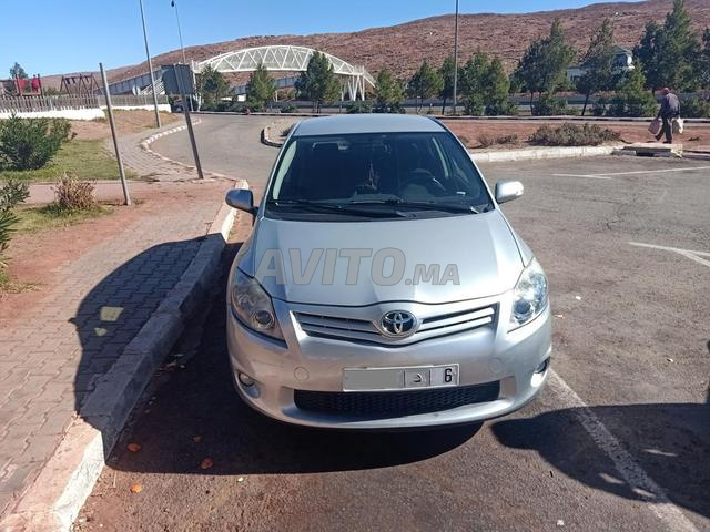 Toyota Auris Diesel Automatique 2011 à Marrakech - 2