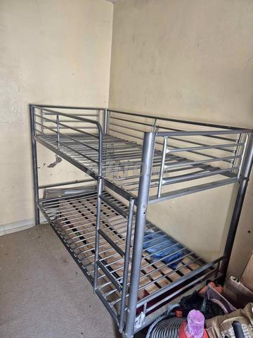 Lit métallique superposé & individuel/vestiaire... - 2