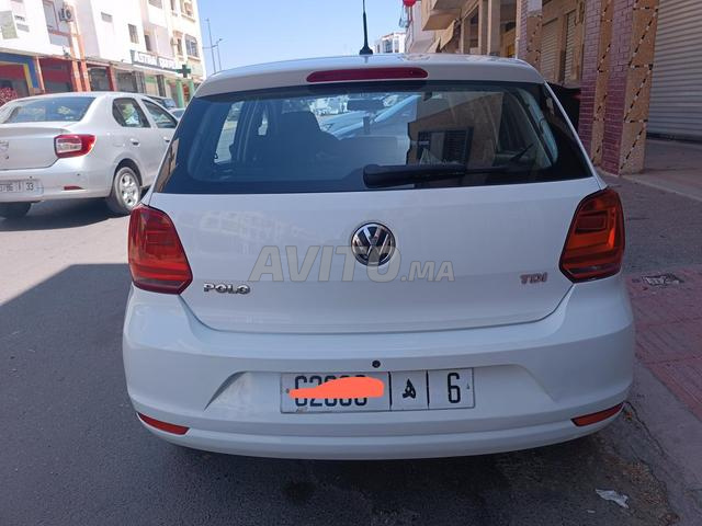 بولو فان 2015 بحالة ممتازة - 2