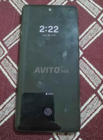 هاتف بحالة ممتازة للبيع - 2