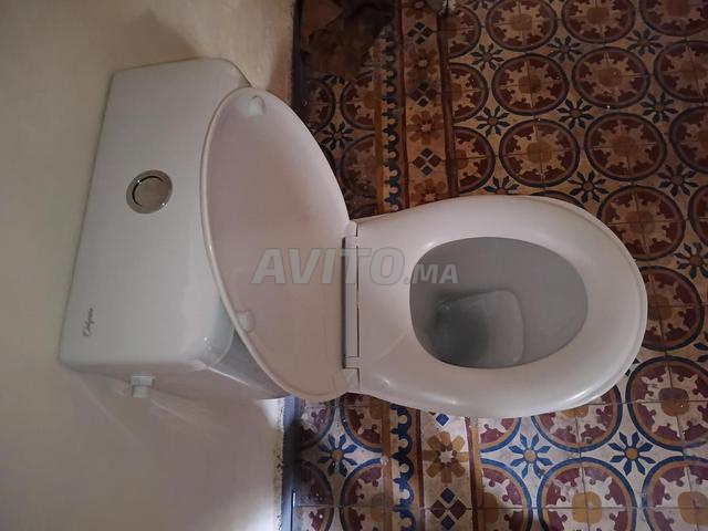 مرحاض مربع جيد مكتمل - 2