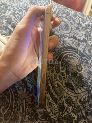 Téléphone neuf, encore propre - 2