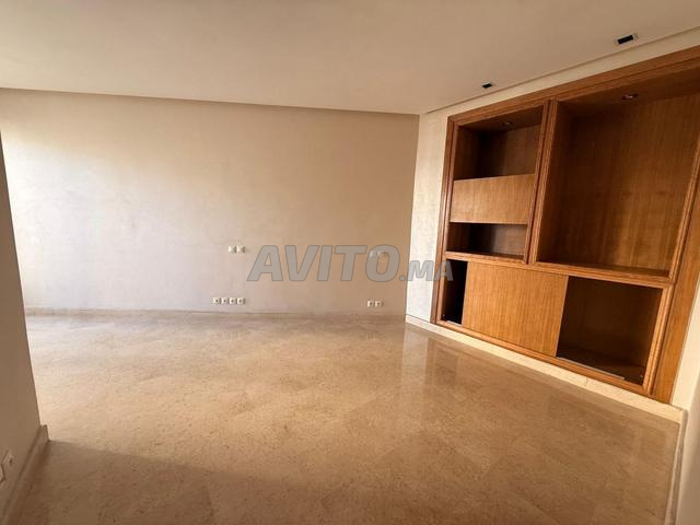 شقة 3 غرف نوم راقية جداً في راسين - 2