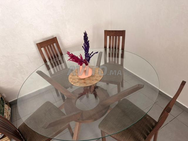 Une table à manger - 2