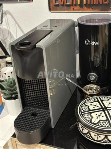 آلة قهوة نسبريسو ميني إيسينزا - 2