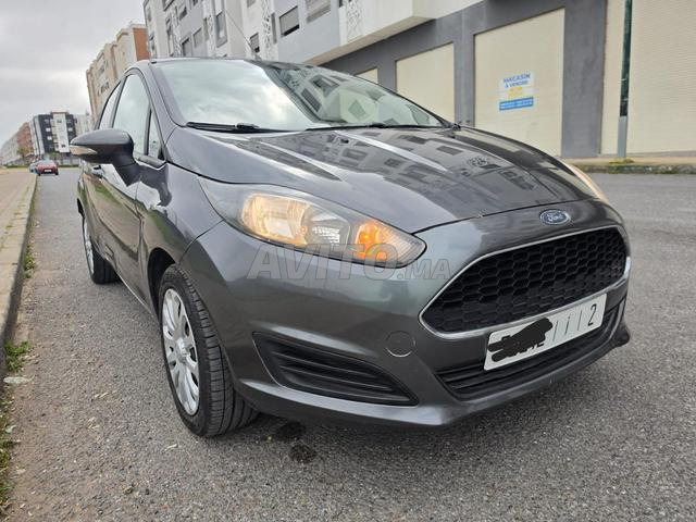 Ford Fiesta première main 2017 - 2