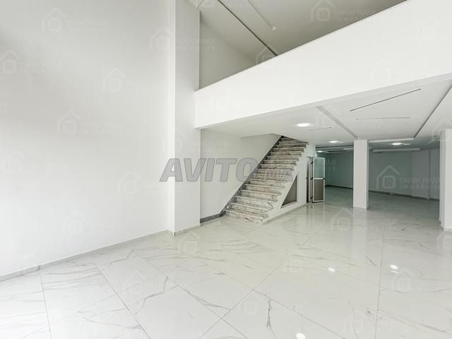 Local commercial 211 m² à louer Av. Moulay Ismail