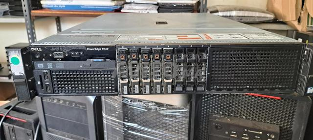 Dell PowerEdge R730 / 128 Go RAM / 5 x 900 Go SAS - 2