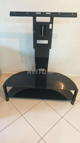 طاولة تلفزيون زجاجية