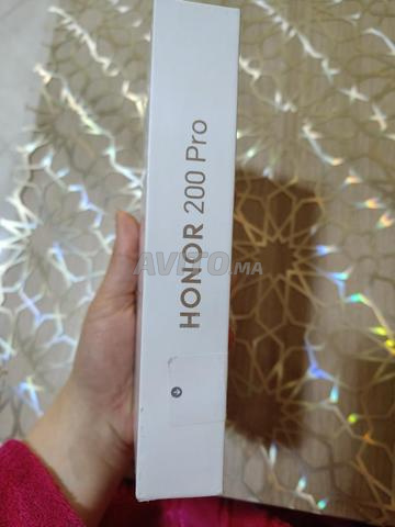 Honor 200 Pro - 2