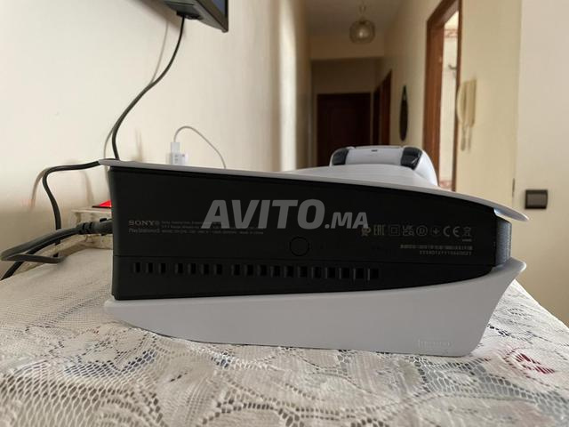 PS5 slim avec manette - 2