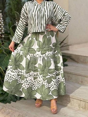 طقم أنيق للنساء من الكتان مكون من قميص وفستان - 2