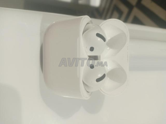 APPLE AirPods 4 - 2