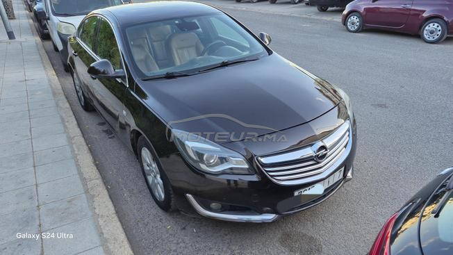 je met en vente ma voiture opel insignia 2.0l 