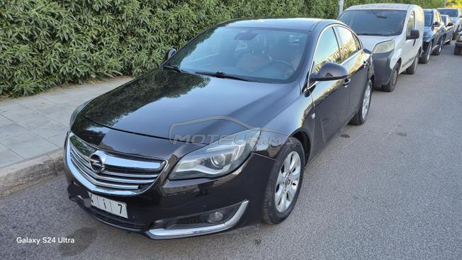 je met en vente ma voiture opel insignia 2.0l 