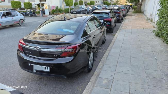 je met en vente ma voiture opel insignia 2.0l 