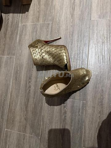 ✨ كريستيان لوبوتان أصلية – مقاس 38.5 ✨ - 2