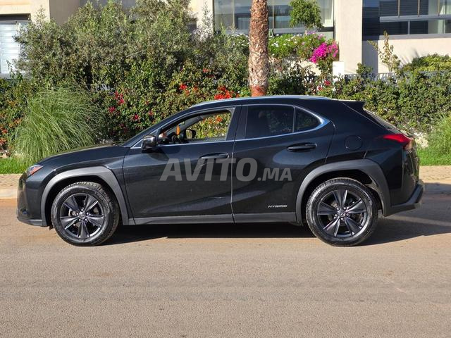 Lexus UX 250h - 2